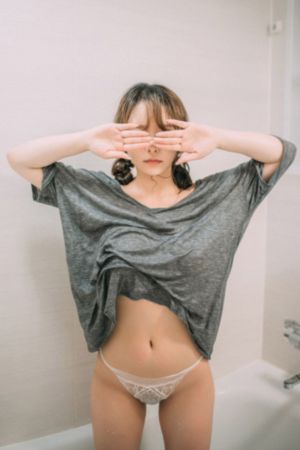 秋霞看片