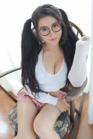 金梅瓶2
