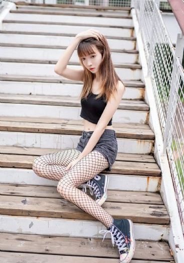 美丽的姑娘播放视频完整版