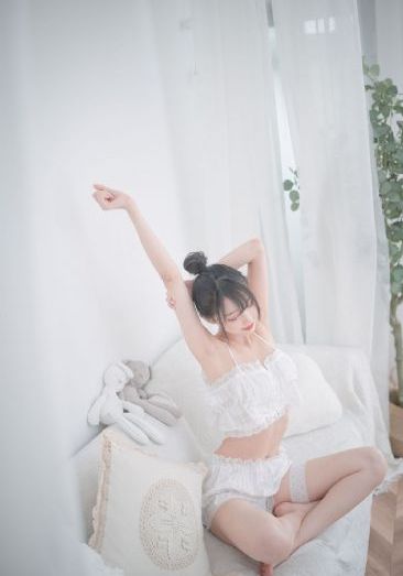 《小镇姑娘》在线观看