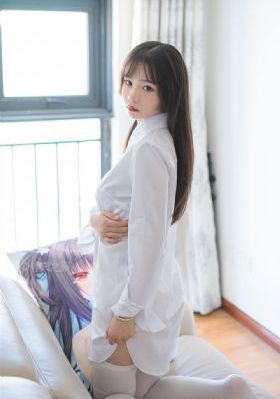 老师美女被吸乳得到大胸动漫