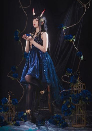 小资女孩向前冲